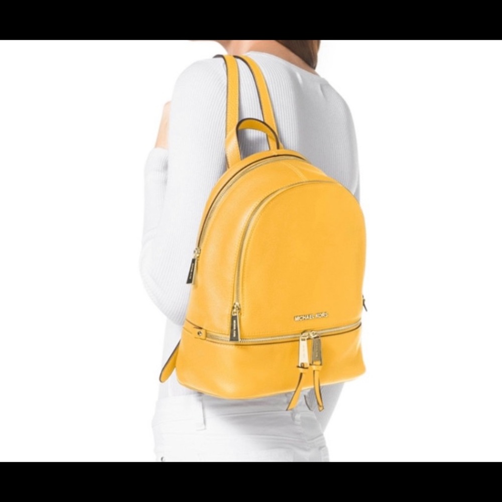 100% authentic Michael Kors backpack (price is firm) - Picture 3 of 3